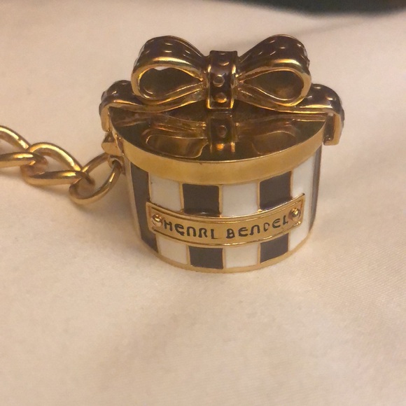 Henri Bendel key ring - Picture 6 of 7